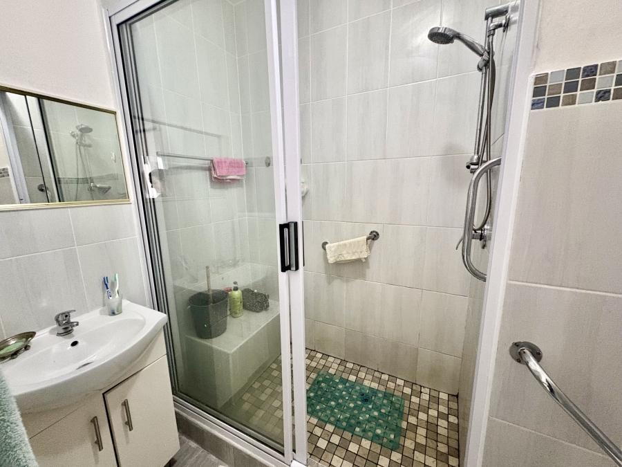 1 Bedroom Property for Sale in Townsend Estate Western Cape